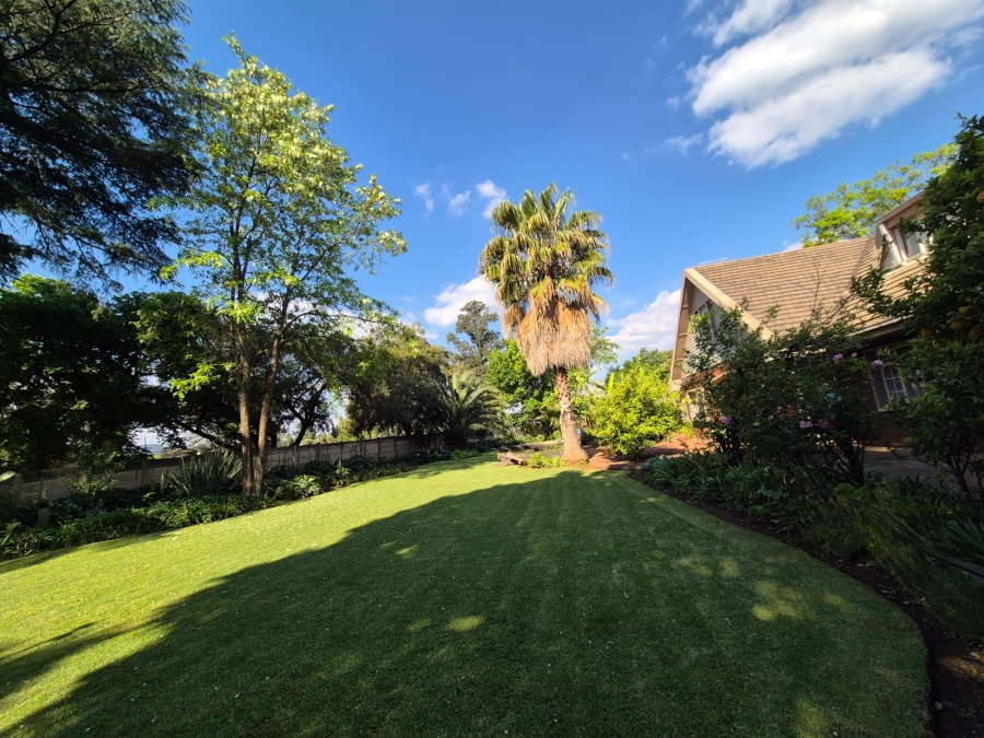 6 Bedroom Property for Sale in Three Rivers Gauteng