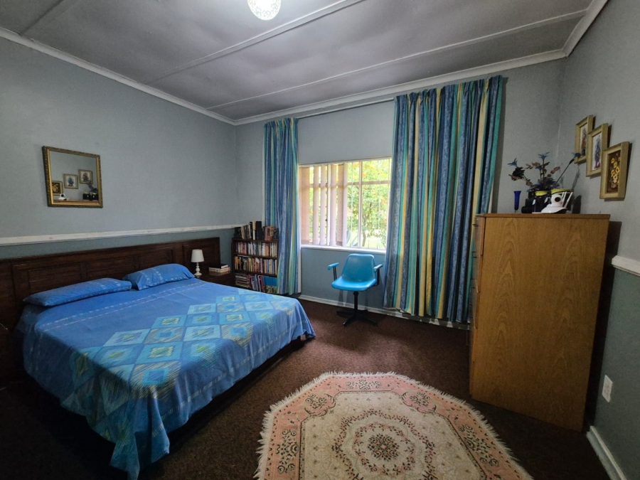 6 Bedroom Property for Sale in Three Rivers Gauteng