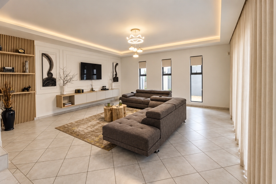 4 Bedroom Property for Sale in Blue Hills Gauteng
