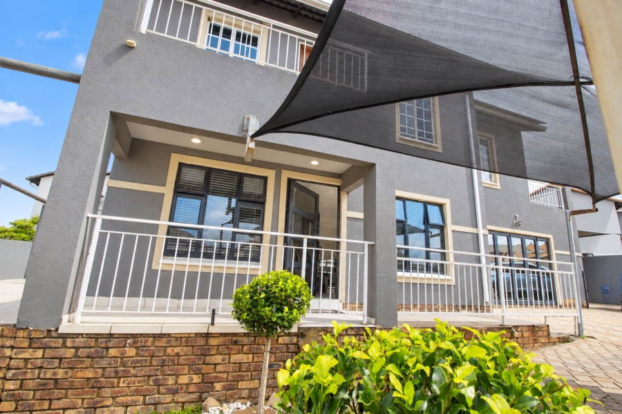 4 Bedroom Property for Sale in Blue Hills Gauteng