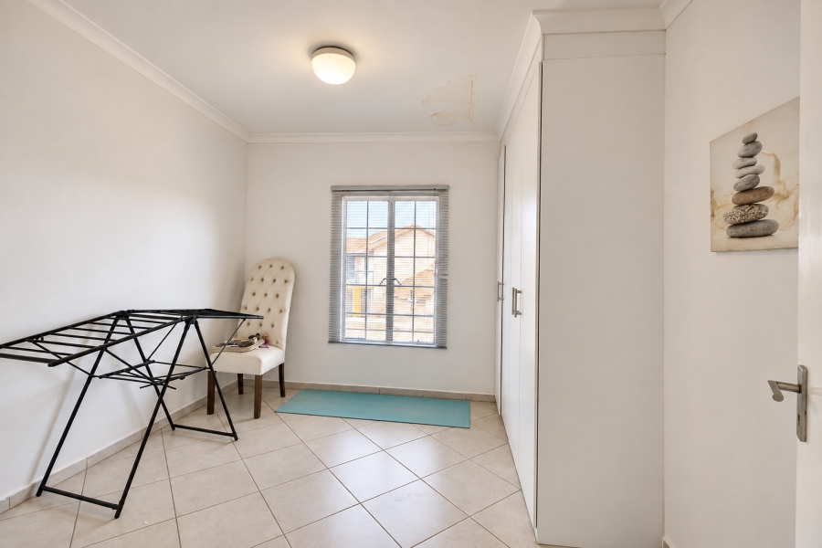 4 Bedroom Property for Sale in Blue Hills Gauteng