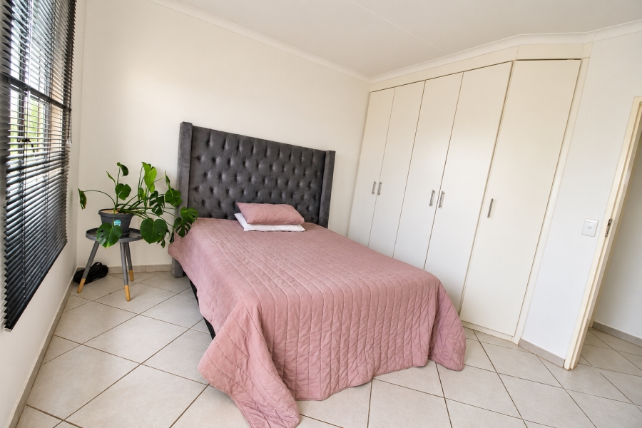 4 Bedroom Property for Sale in Blue Hills Gauteng