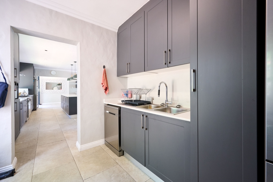 4 Bedroom Property for Sale in Woodmead Gauteng