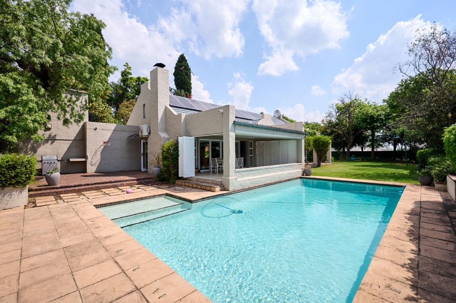 4 Bedroom Property for Sale in Woodmead Gauteng