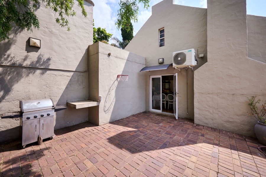 4 Bedroom Property for Sale in Woodmead Gauteng