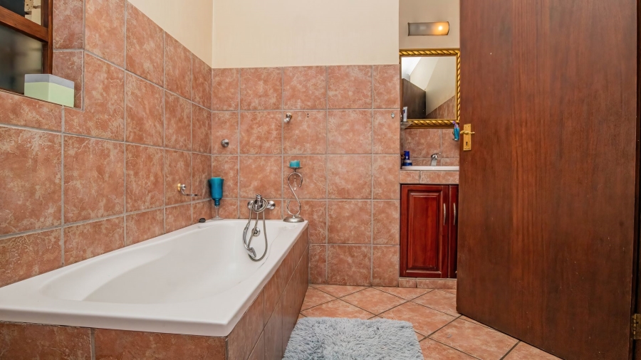 To Let 3 Bedroom Property for Rent in Moreleta Park Gauteng