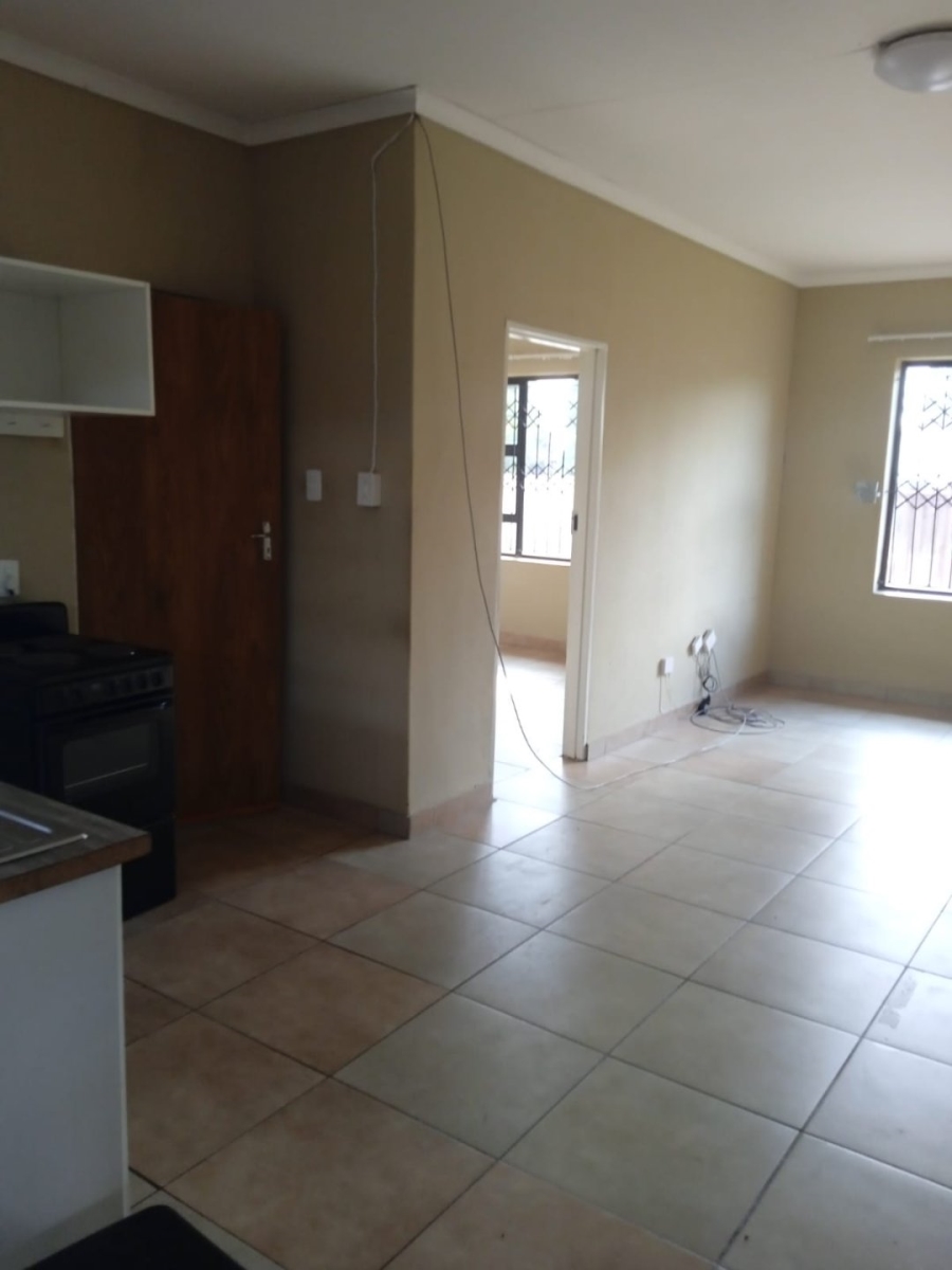 To Let 1 Bedroom Property for Rent in Olifantsfontein Gauteng