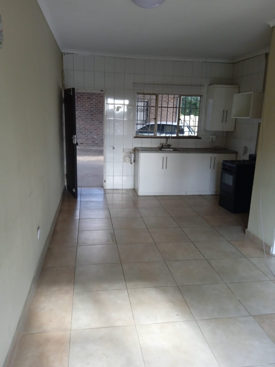 To Let 1 Bedroom Property for Rent in Olifantsfontein Gauteng