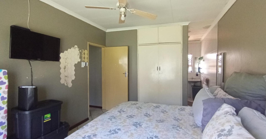 3 Bedroom Property for Sale in Karenpark Gauteng