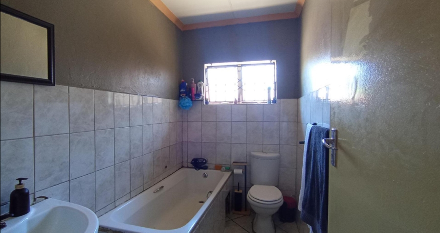 3 Bedroom Property for Sale in Karenpark Gauteng