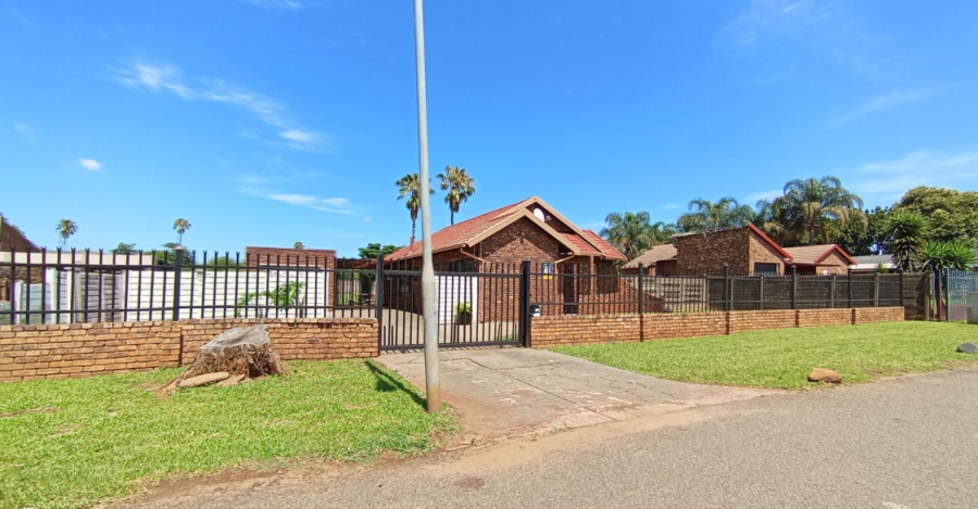 3 Bedroom Property for Sale in Karenpark Gauteng