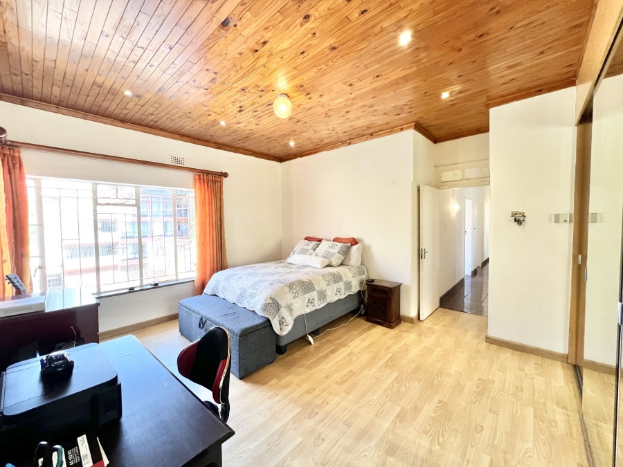 4 Bedroom Property for Sale in Cyrildene Gauteng