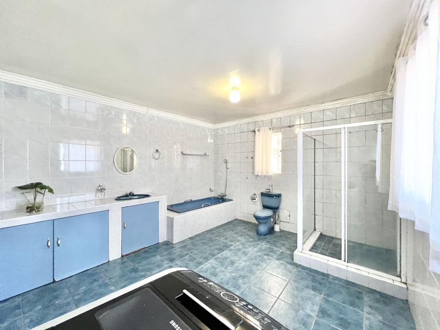 4 Bedroom Property for Sale in Cyrildene Gauteng
