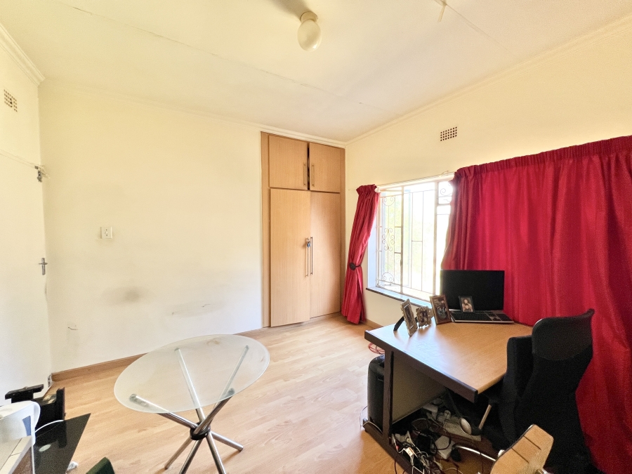 4 Bedroom Property for Sale in Cyrildene Gauteng