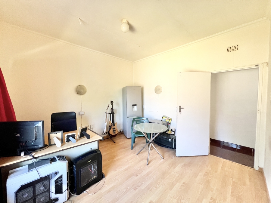 4 Bedroom Property for Sale in Cyrildene Gauteng