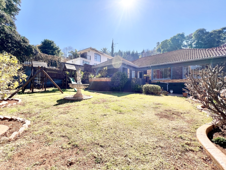 4 Bedroom Property for Sale in Cyrildene Gauteng