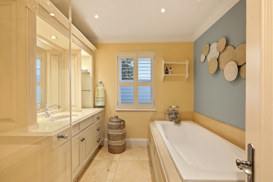 5 Bedroom Property for Sale in Bryanston Gauteng