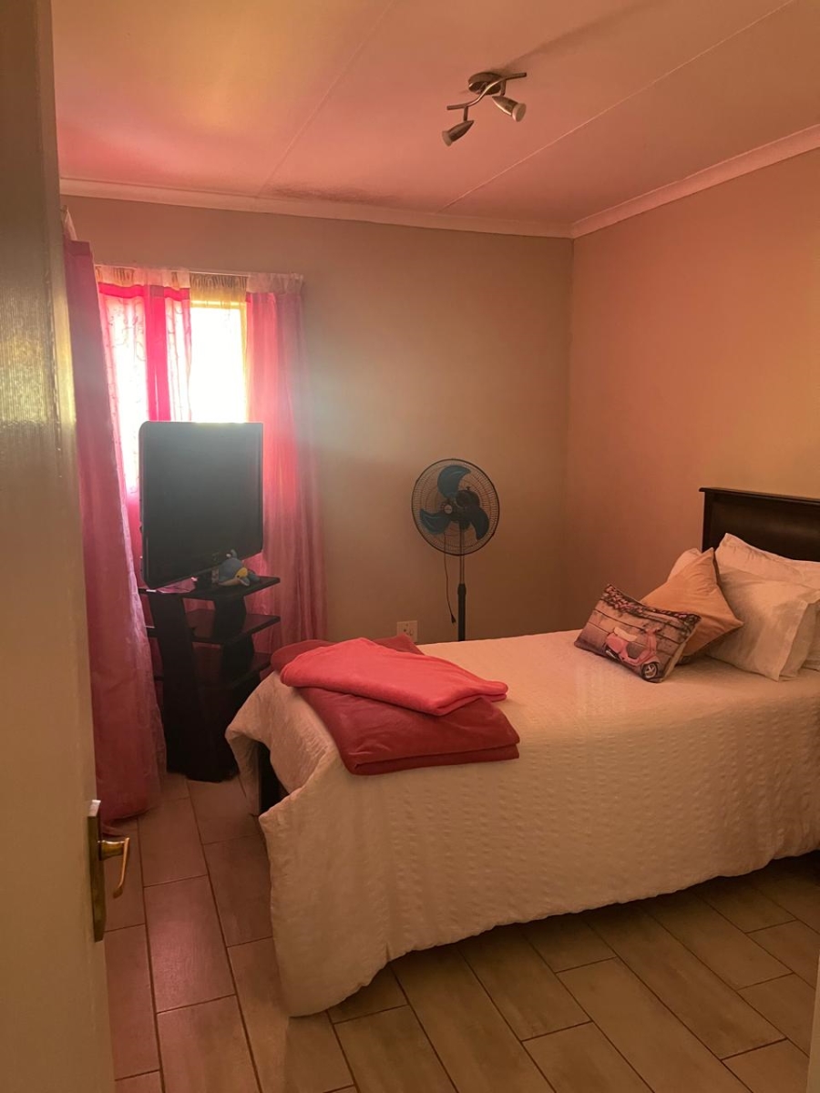 To Let 3 Bedroom Property for Rent in Bassonia Gauteng