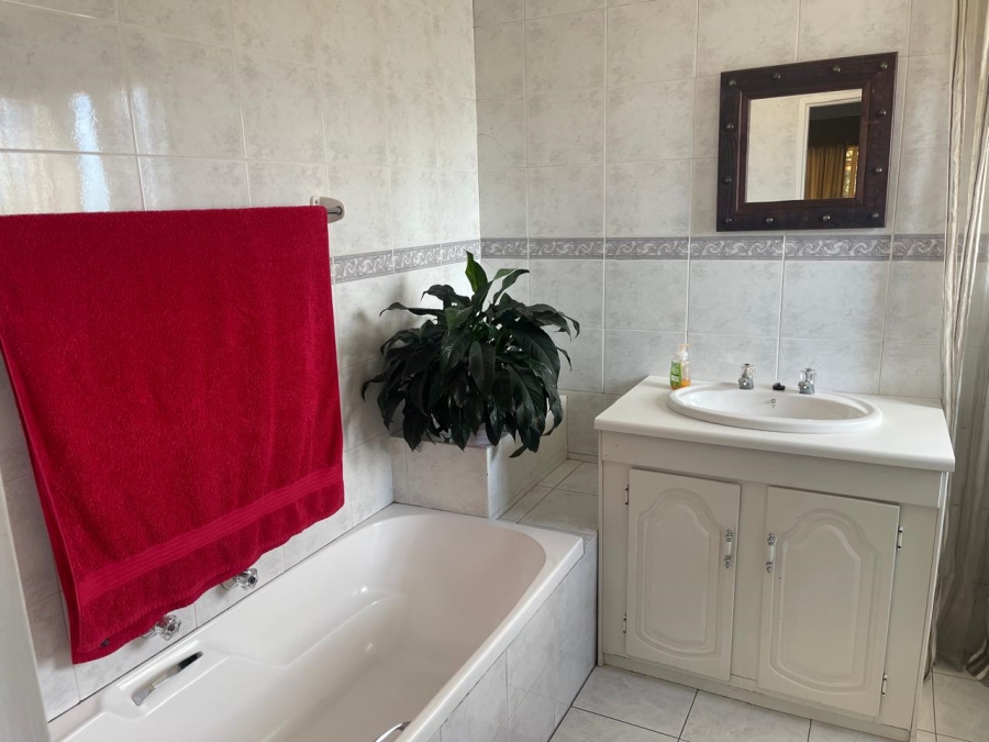To Let 3 Bedroom Property for Rent in Bassonia Gauteng