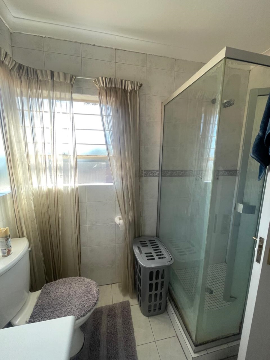 To Let 3 Bedroom Property for Rent in Bassonia Gauteng
