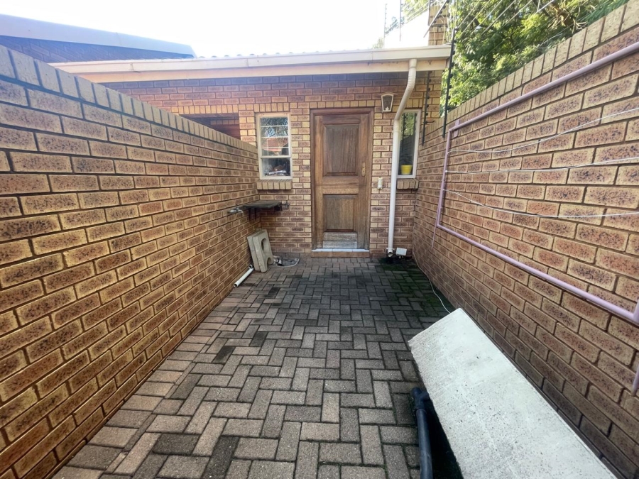 To Let 3 Bedroom Property for Rent in Bassonia Gauteng