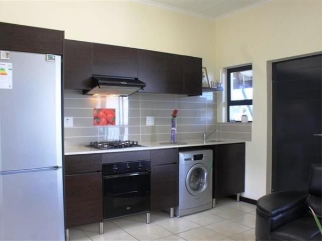 To Let 1 Bedroom Property for Rent in Oakdene Gauteng