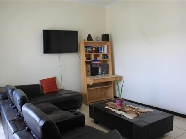 To Let 1 Bedroom Property for Rent in Oakdene Gauteng
