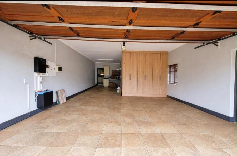 4 Bedroom Property for Sale in Sunward Park Gauteng