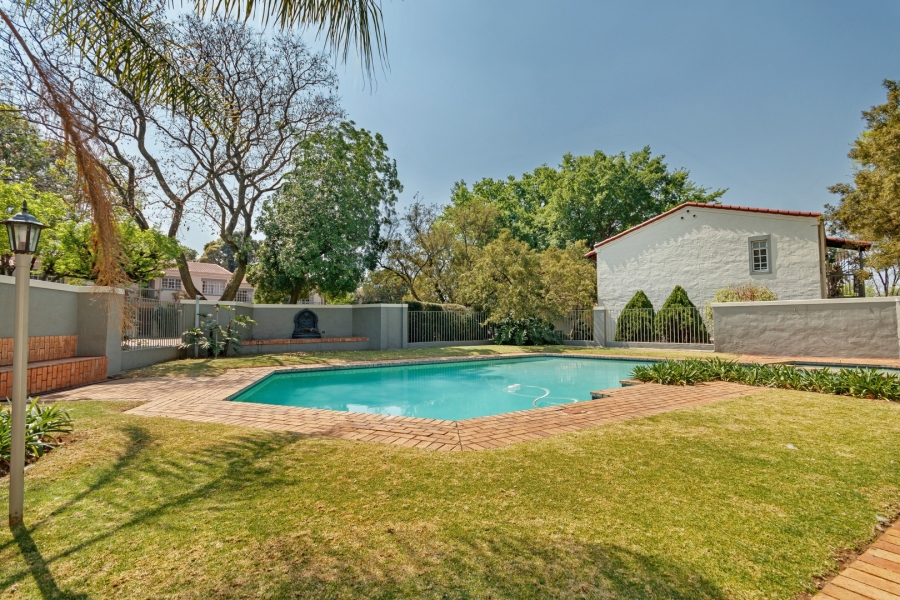 2 Bedroom Property for Sale in Bryanston Gauteng