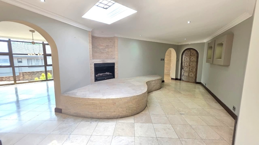 To Let 6 Bedroom Property for Rent in Waterkloof Ridge Gauteng