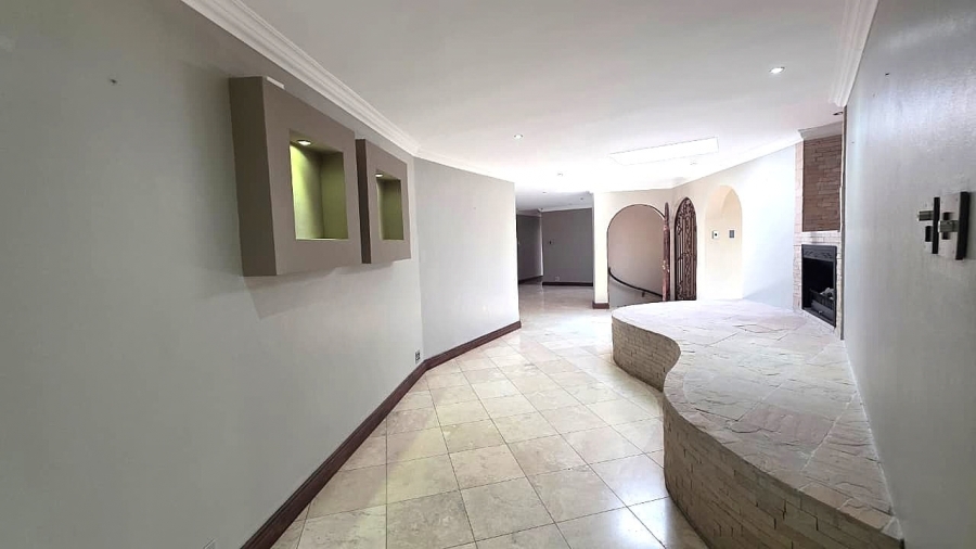 To Let 6 Bedroom Property for Rent in Waterkloof Ridge Gauteng