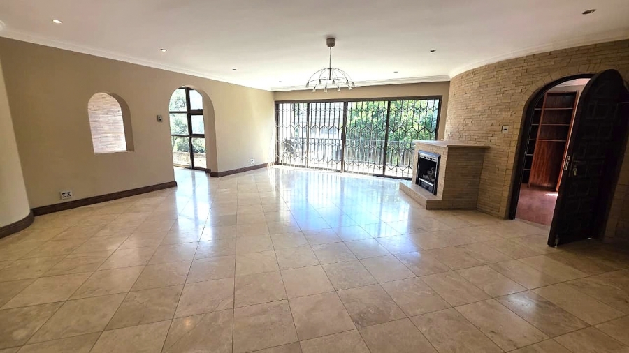 To Let 6 Bedroom Property for Rent in Waterkloof Ridge Gauteng