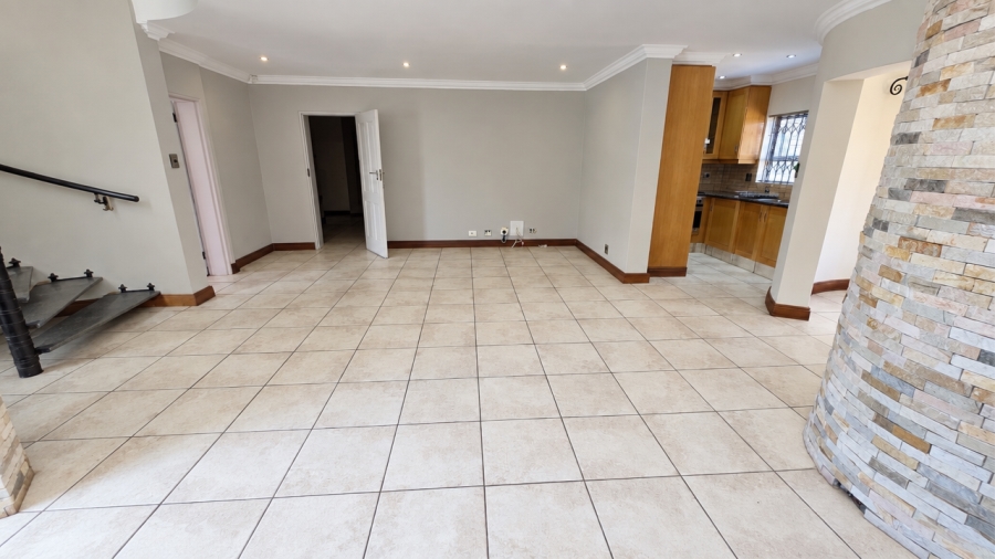 To Let 6 Bedroom Property for Rent in Waterkloof Ridge Gauteng