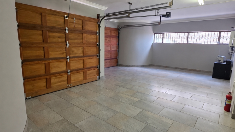 To Let 6 Bedroom Property for Rent in Waterkloof Ridge Gauteng