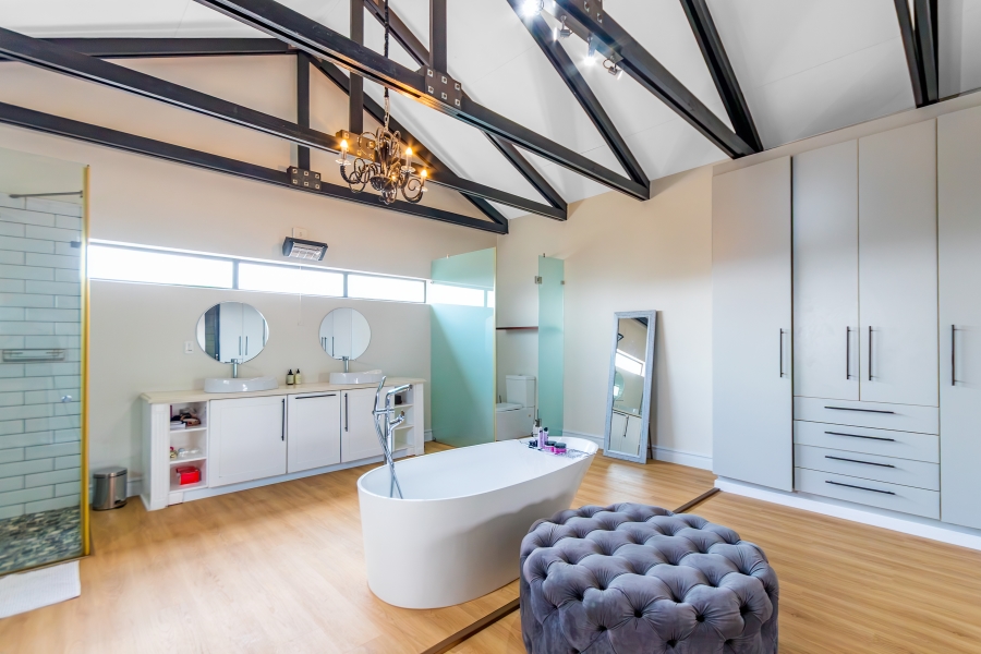 4 Bedroom Property for Sale in Copperleaf Estate Gauteng