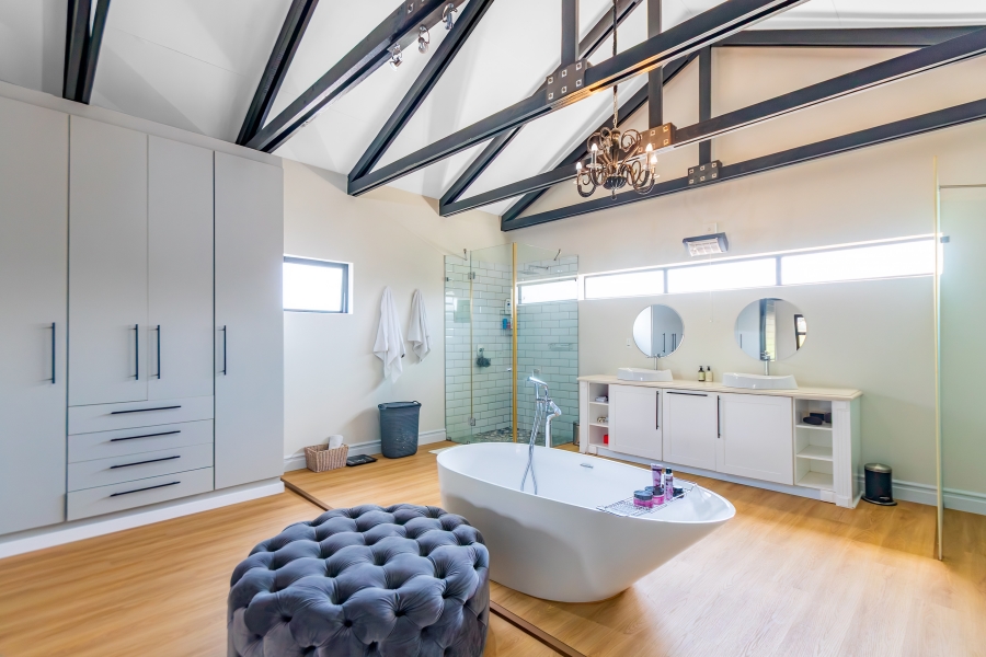 4 Bedroom Property for Sale in Copperleaf Estate Gauteng