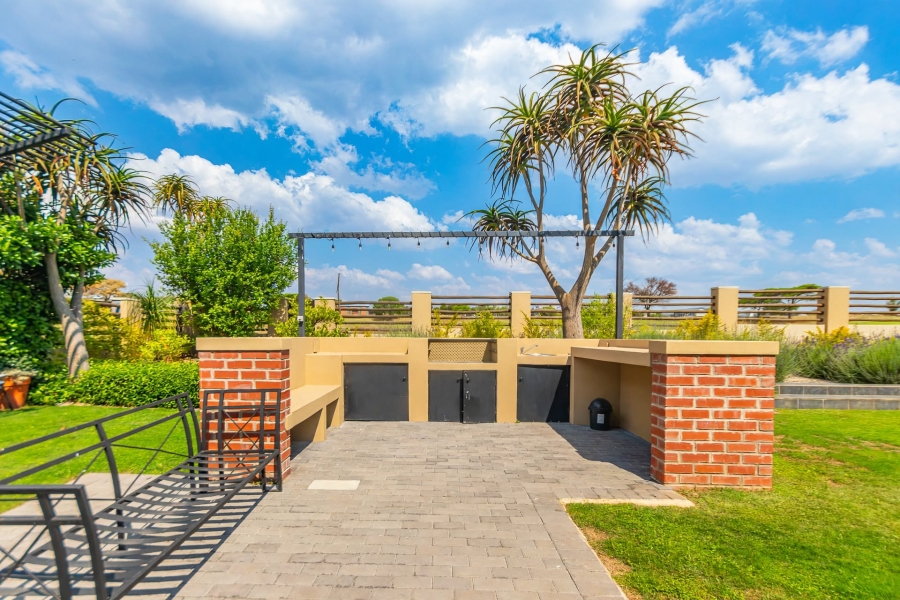 4 Bedroom Property for Sale in Copperleaf Estate Gauteng