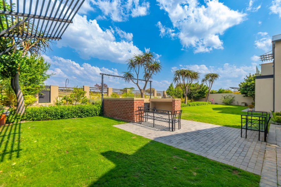 4 Bedroom Property for Sale in Copperleaf Estate Gauteng