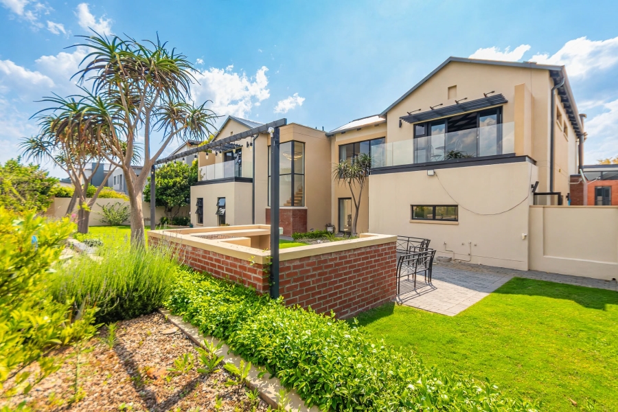 4 Bedroom Property for Sale in Copperleaf Estate Gauteng