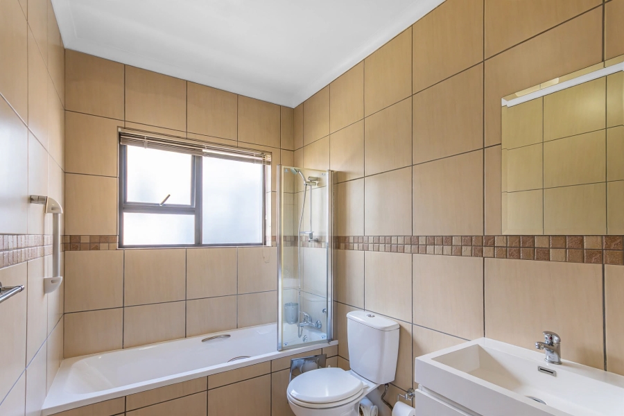 4 Bedroom Property for Sale in Barbeque Downs Gauteng