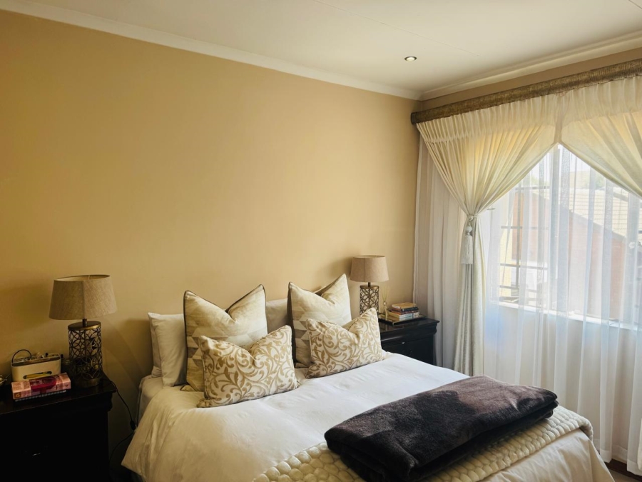 3 Bedroom Property for Sale in Noordwyk Gauteng