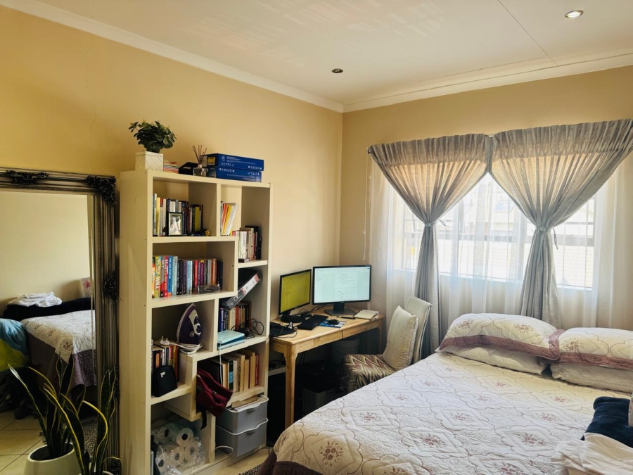 3 Bedroom Property for Sale in Noordwyk Gauteng