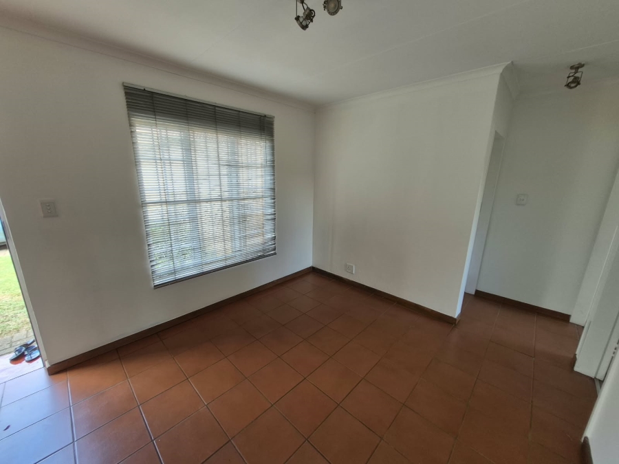 To Let 2 Bedroom Property for Rent in Faerie Glen Gauteng
