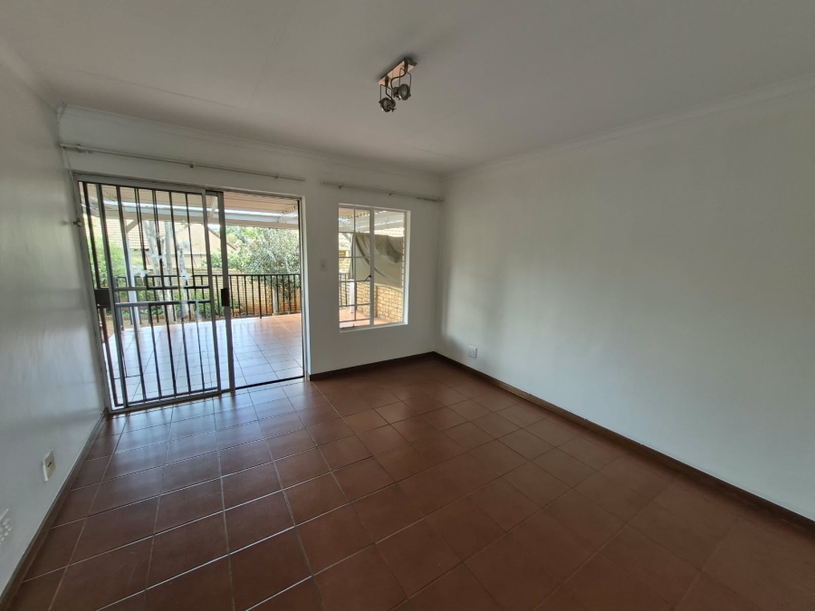 To Let 2 Bedroom Property for Rent in Faerie Glen Gauteng