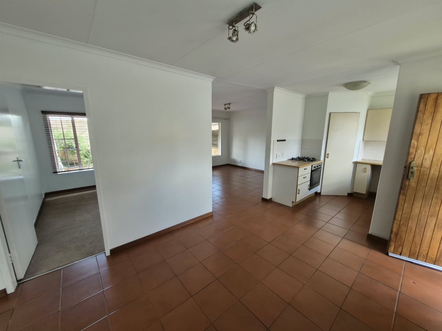 To Let 2 Bedroom Property for Rent in Faerie Glen Gauteng
