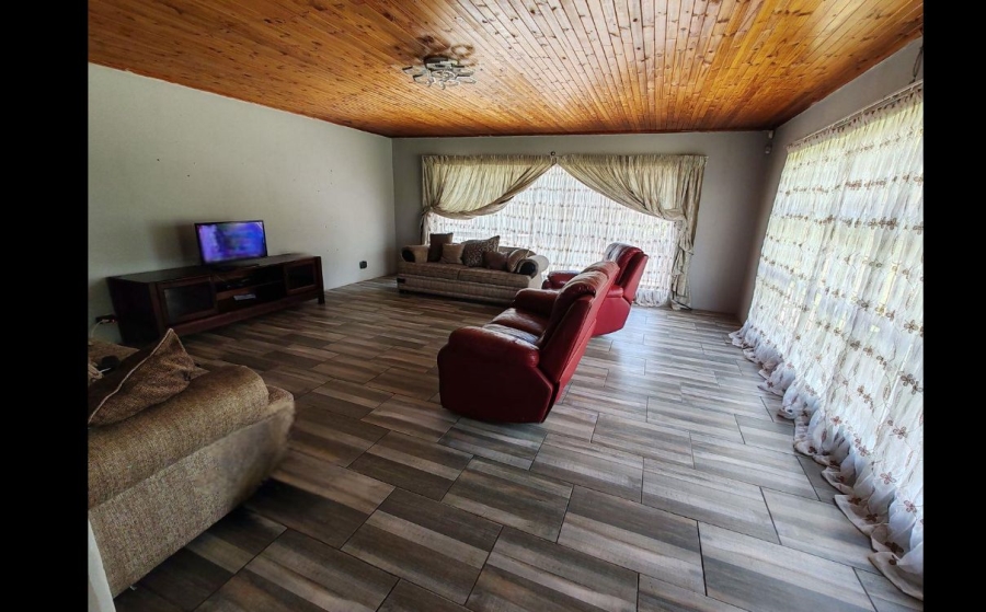 6 Bedroom Property for Sale in Danville Gauteng