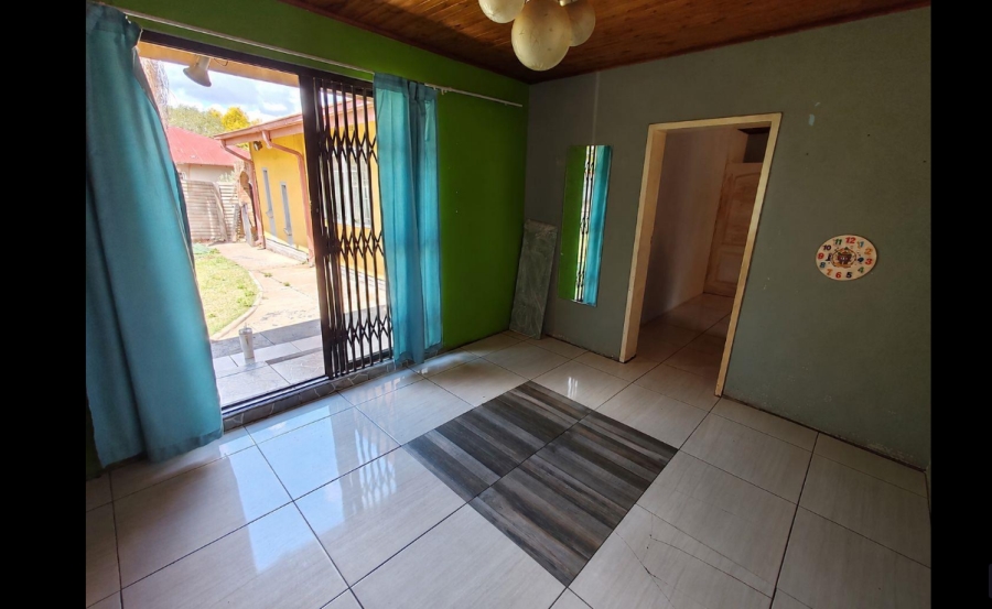 6 Bedroom Property for Sale in Danville Gauteng