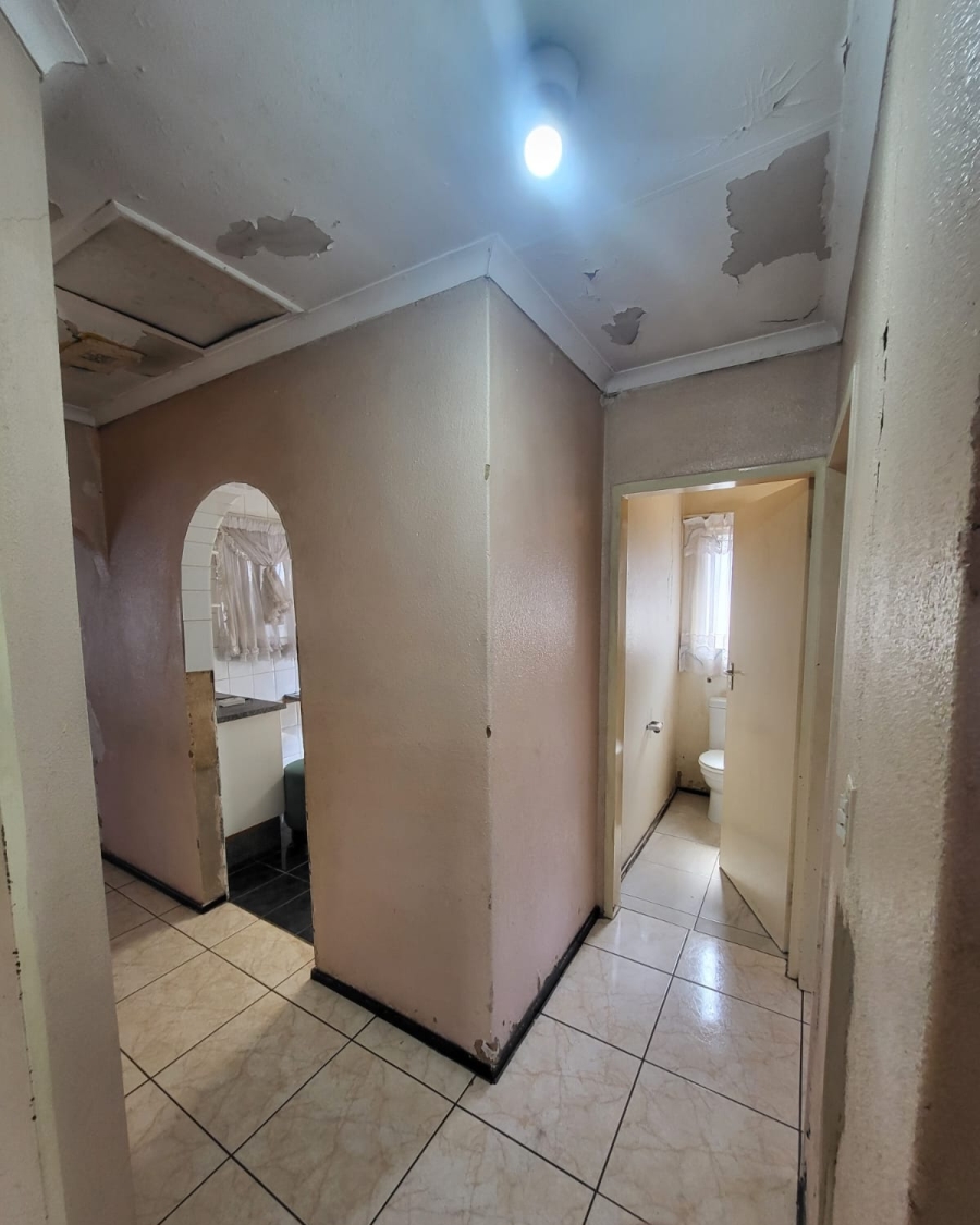 3 Bedroom Property for Sale in Protea North Gauteng