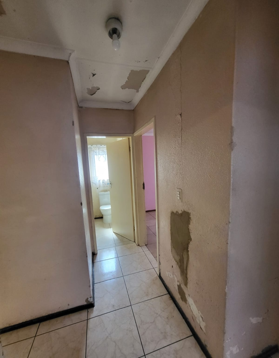3 Bedroom Property for Sale in Protea North Gauteng
