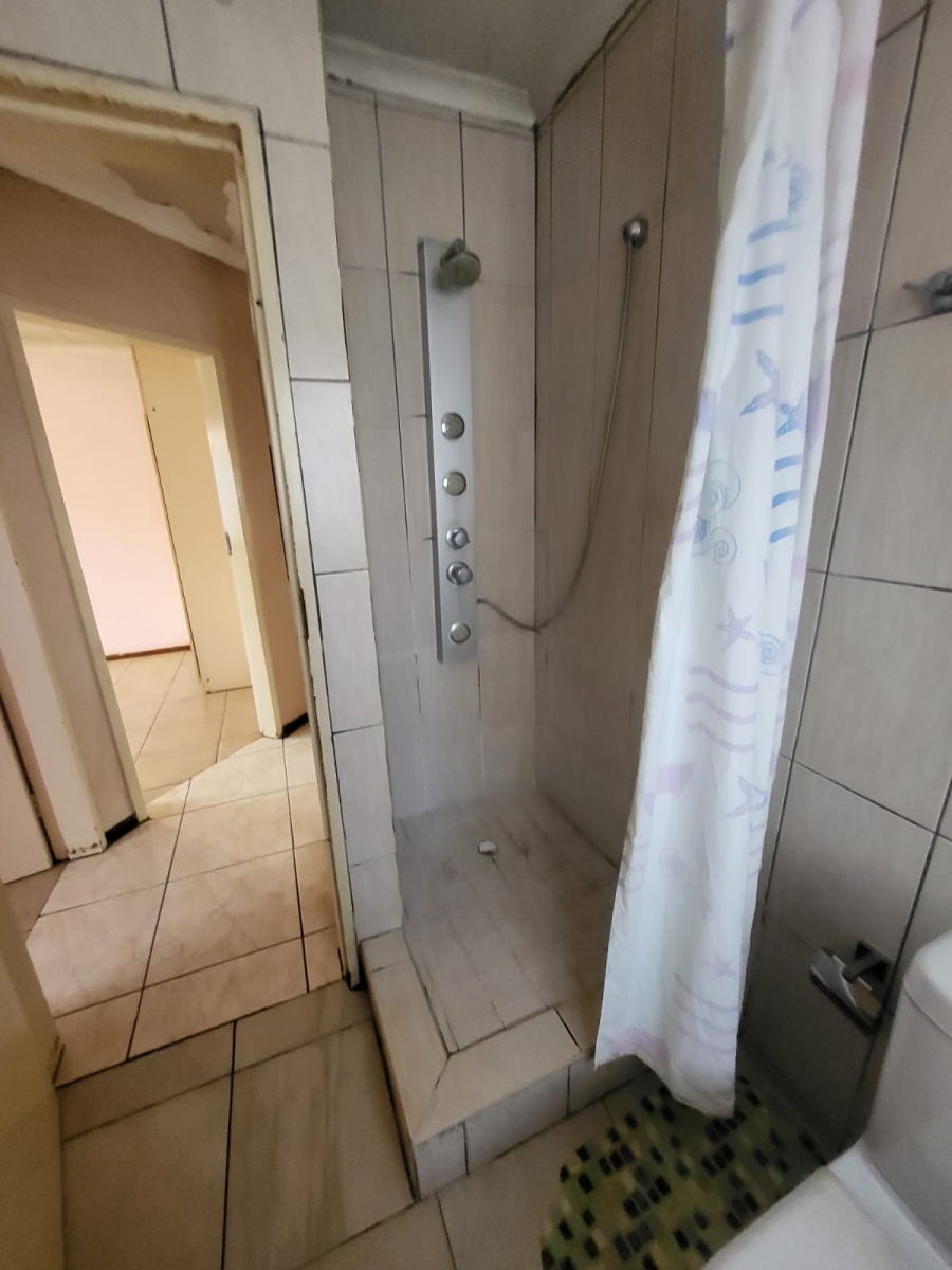 3 Bedroom Property for Sale in Protea North Gauteng